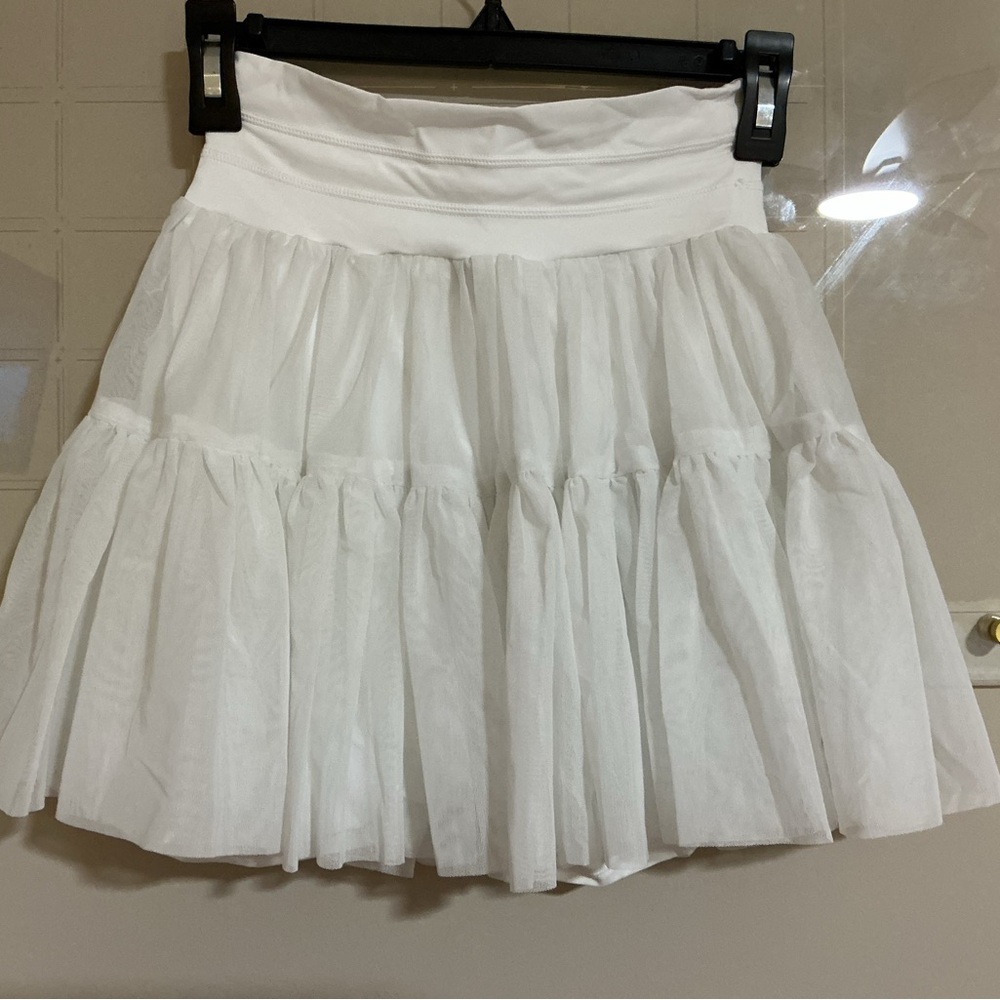 Amazon White Ruffled Skort - Picture 2 of 2